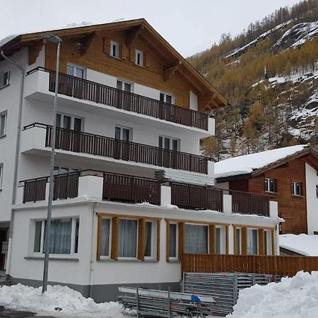Haus Astoria Apartamento Saas-Grund Exterior foto